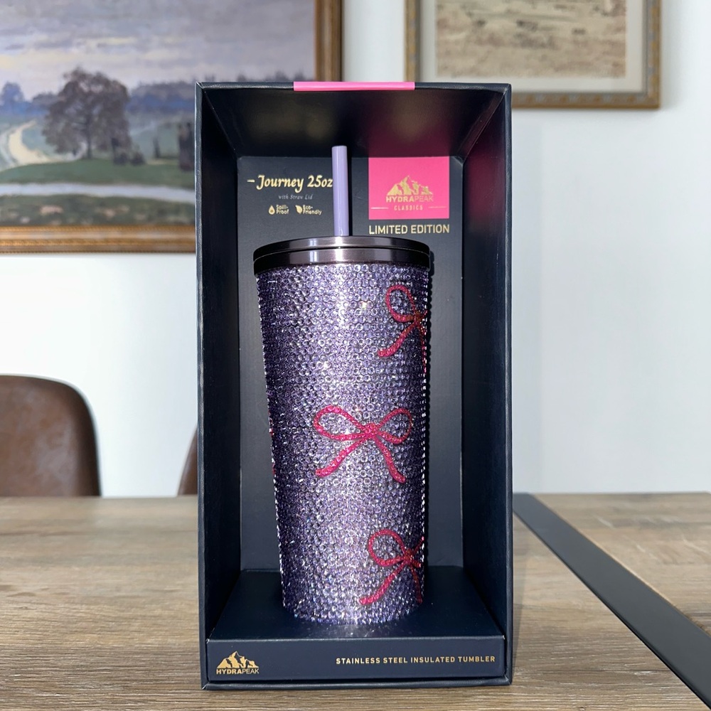 NWT: HYDRAPEAK Bejewelled Limited Edition, Purple with Pink Bows🎀, 25oz tumblr